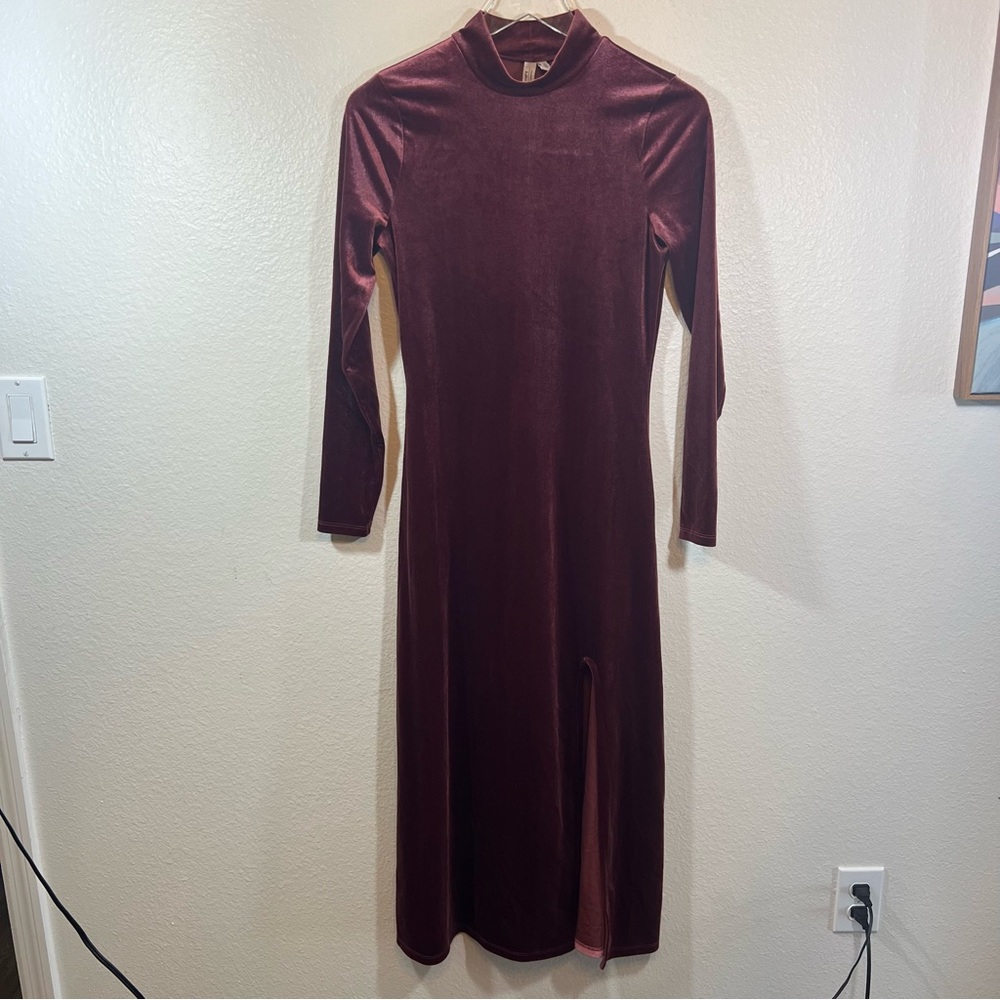 & Other Stories Velvet Turtleneck Midi Dress Burgundy Slit Long Sleeve Women's 4 - Picture 3 of 13